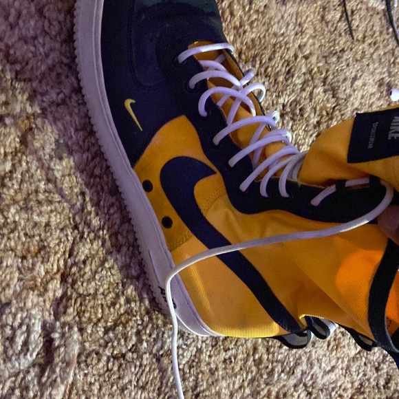 Some Nike shoes there is no box a little Crease high tops - Picture 1 of 4